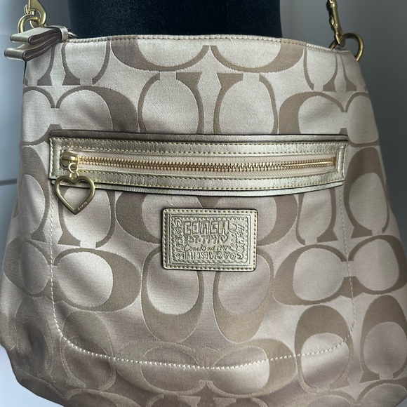 Coach Poppy Daisy Hobo Brown Shoulder & Crossbody Bag with Gold Accents - Picture 3 of 8